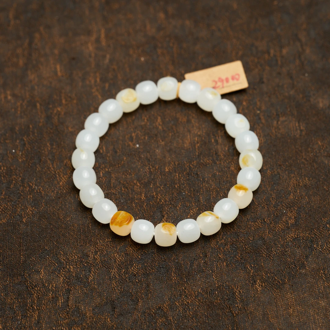 和田玉红沁皮8×8.8mm老型珠手串（7）