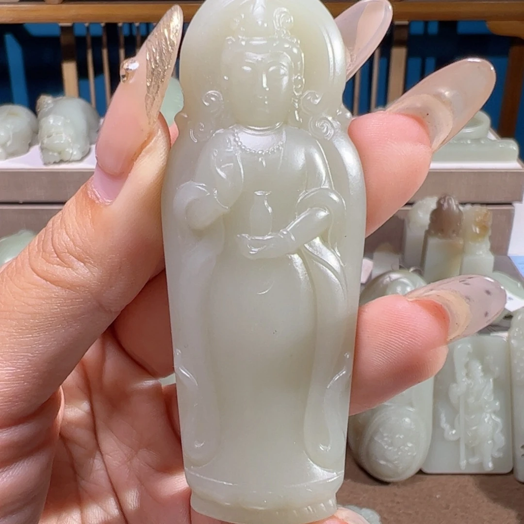 颈饰未镶嵌和田玉（糖玉）