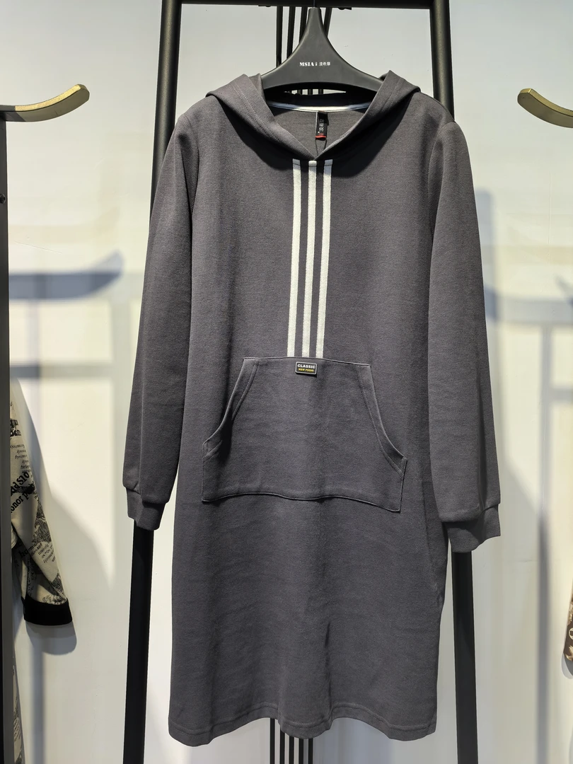 高级显瘦百搭减龄连衣裙