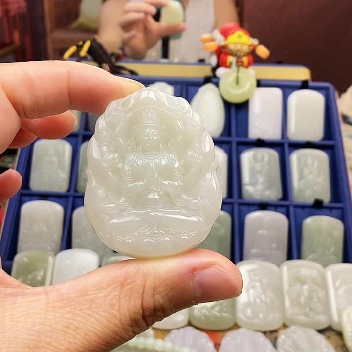 和田玉未镶嵌颈饰天**仙