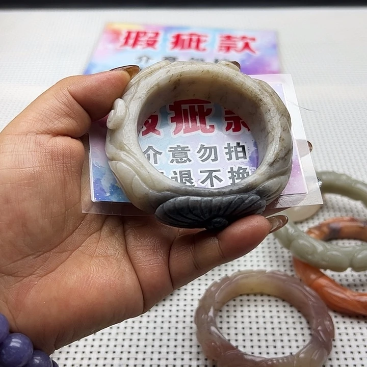 未镶嵌手镯石英岩玉春***生