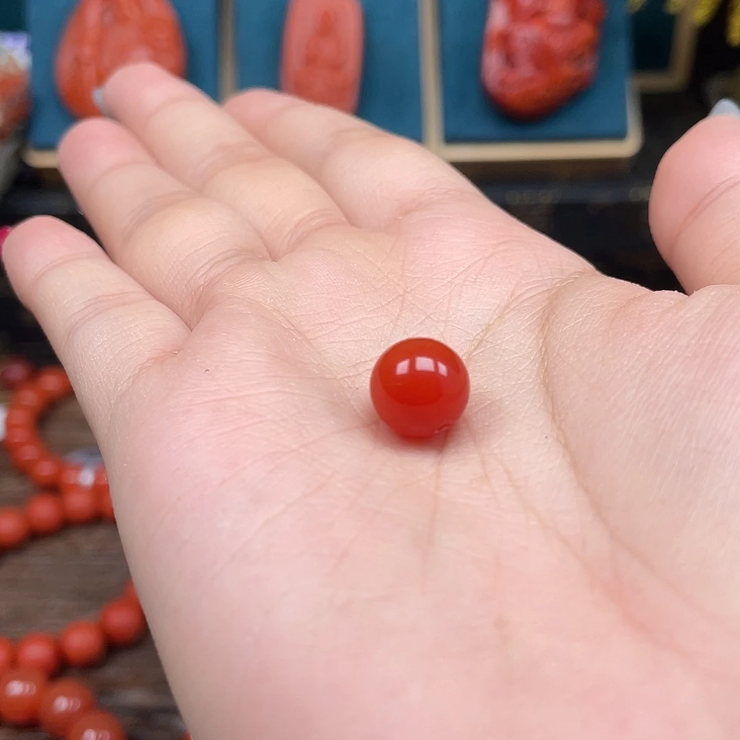 百***慧南红玛瑙未镶嵌颈饰保山杨柳乡樱桃红卡10mm单珠