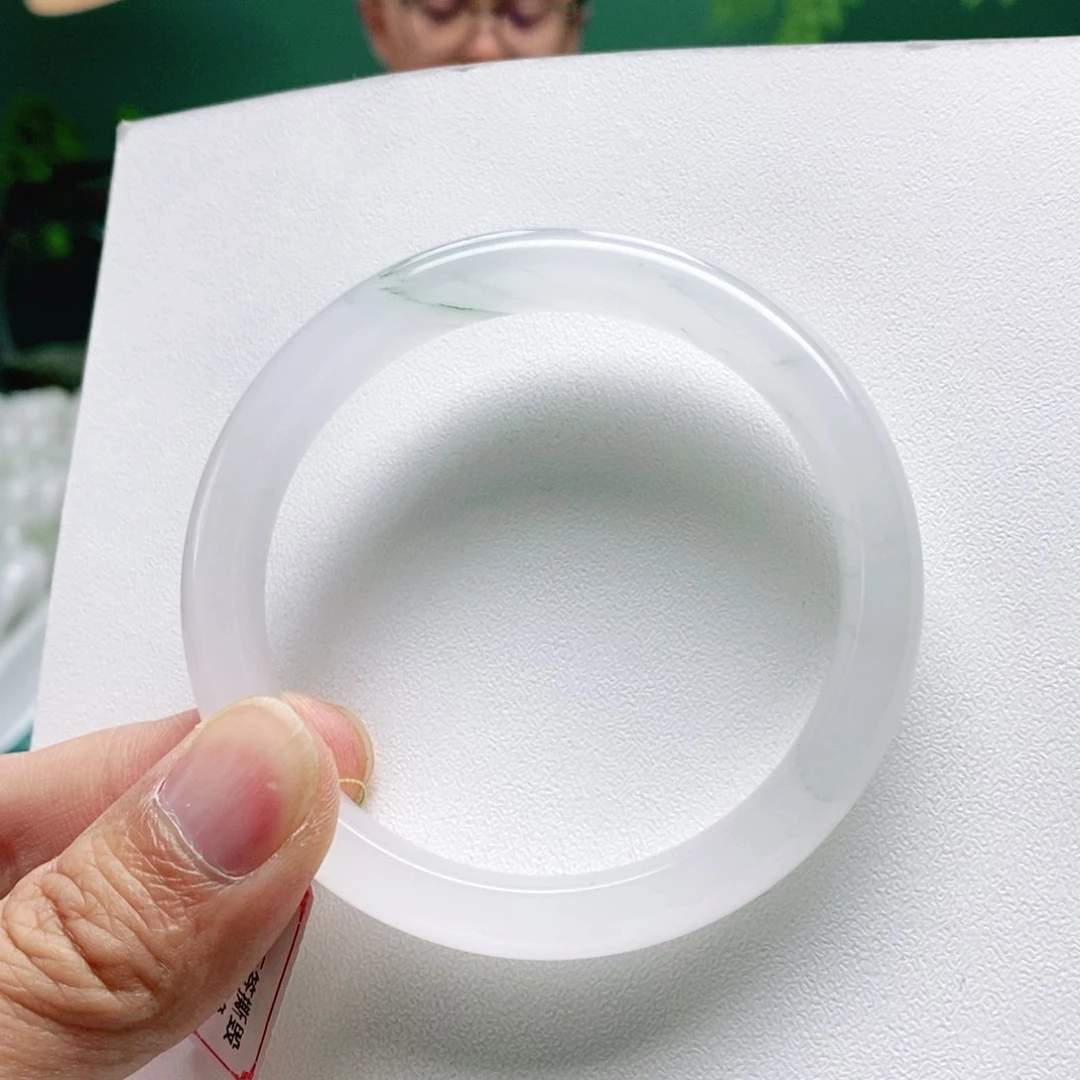 石英质玉手镯未镶嵌摸***?62