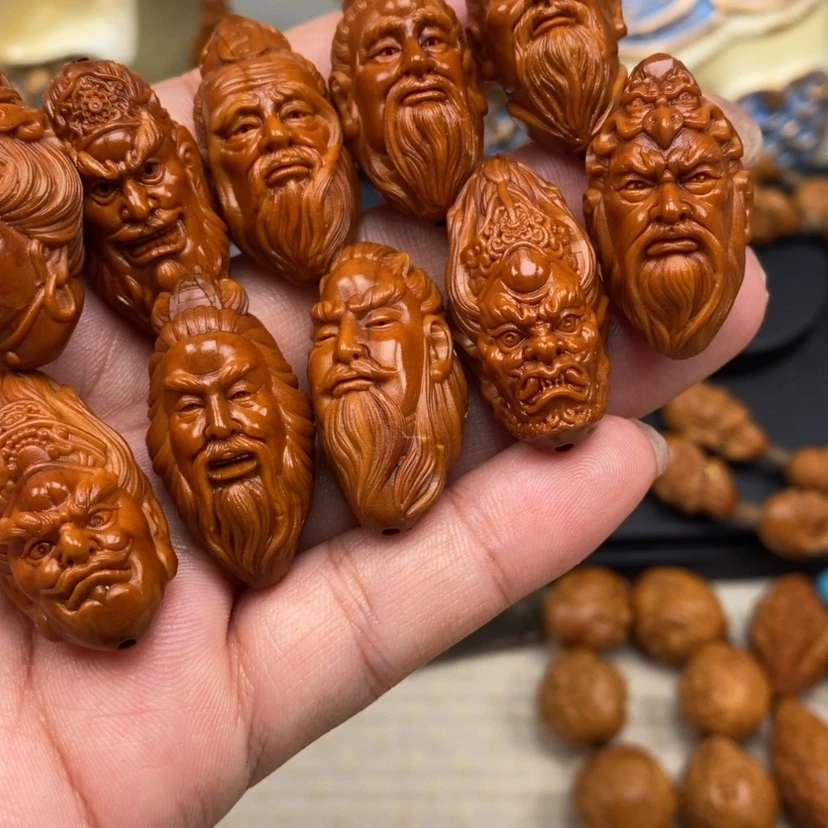 【闪购商品】橄榄核吊坠用****4橄榄手工雕刻工艺