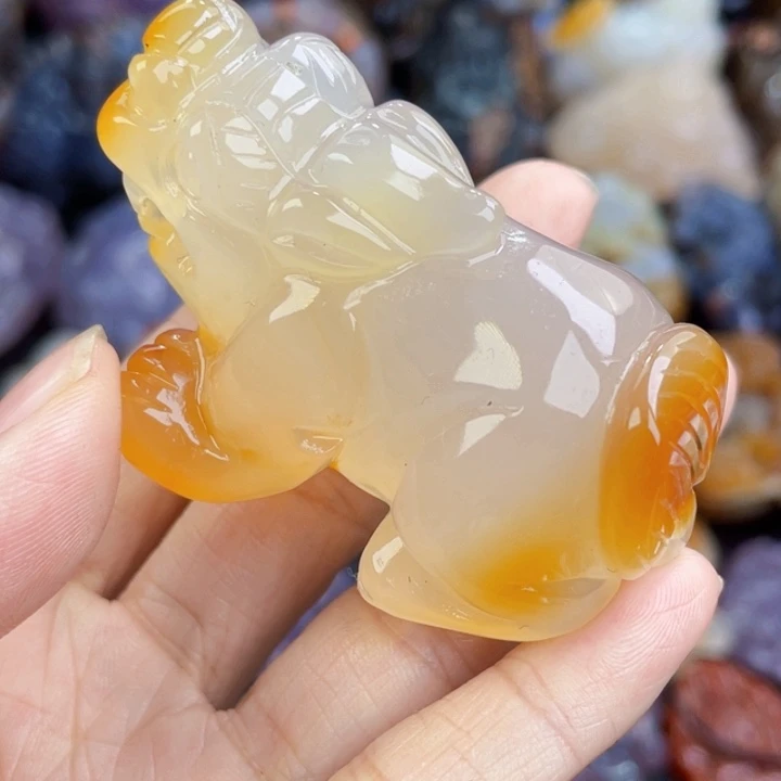 未镶嵌天然玛瑙/玉髓博*逸