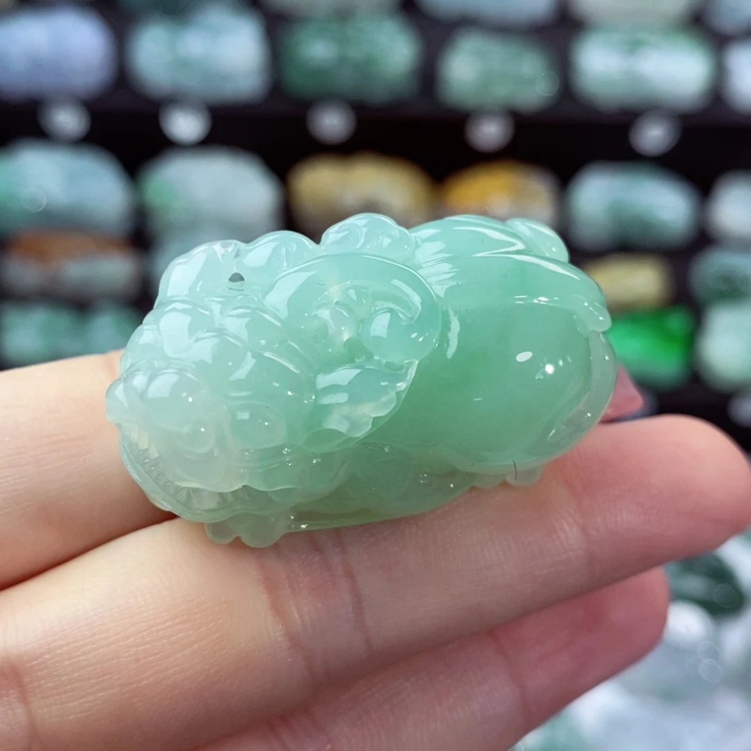 翡翠颈饰未镶嵌天然