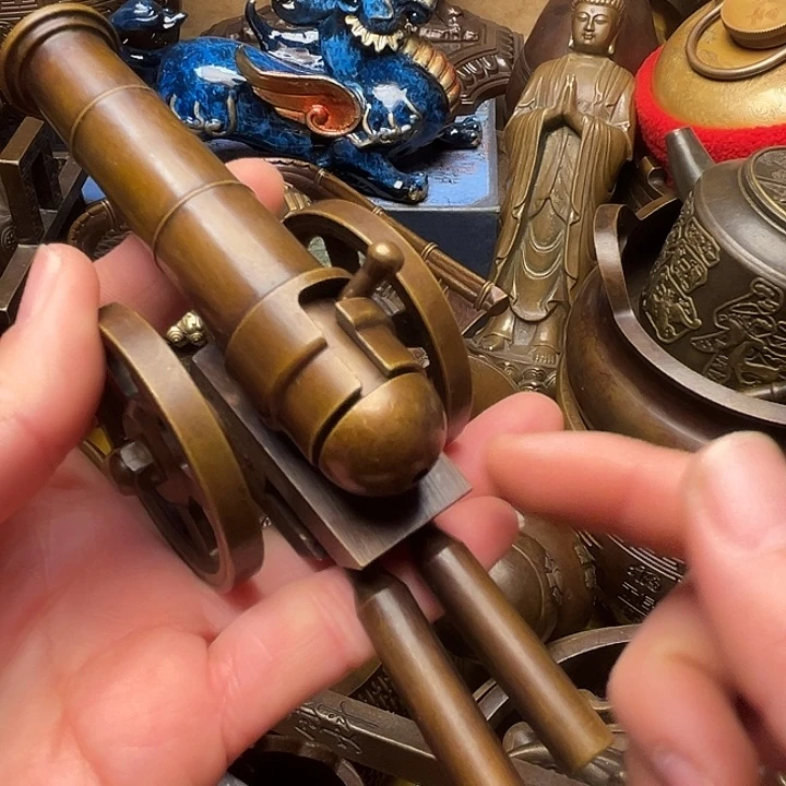 精美铜器批发档口