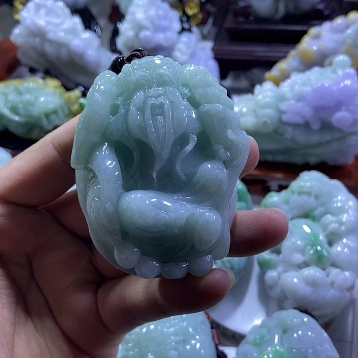 翡翠未镶嵌把件财神