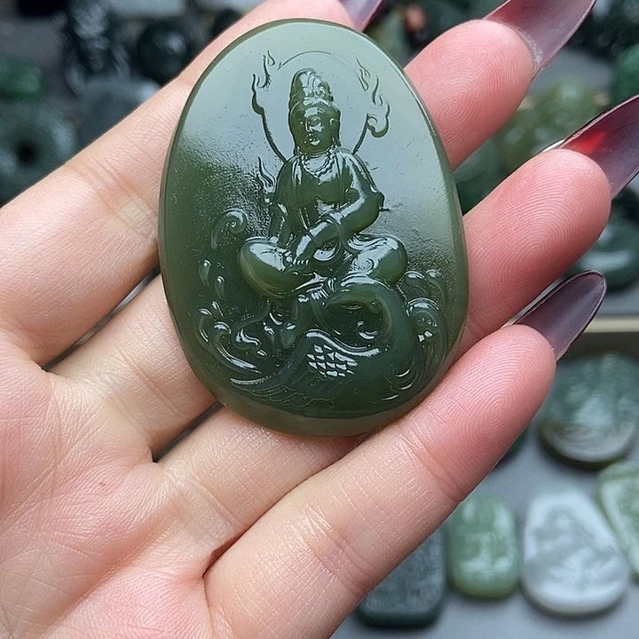 和田玉未镶嵌颈饰