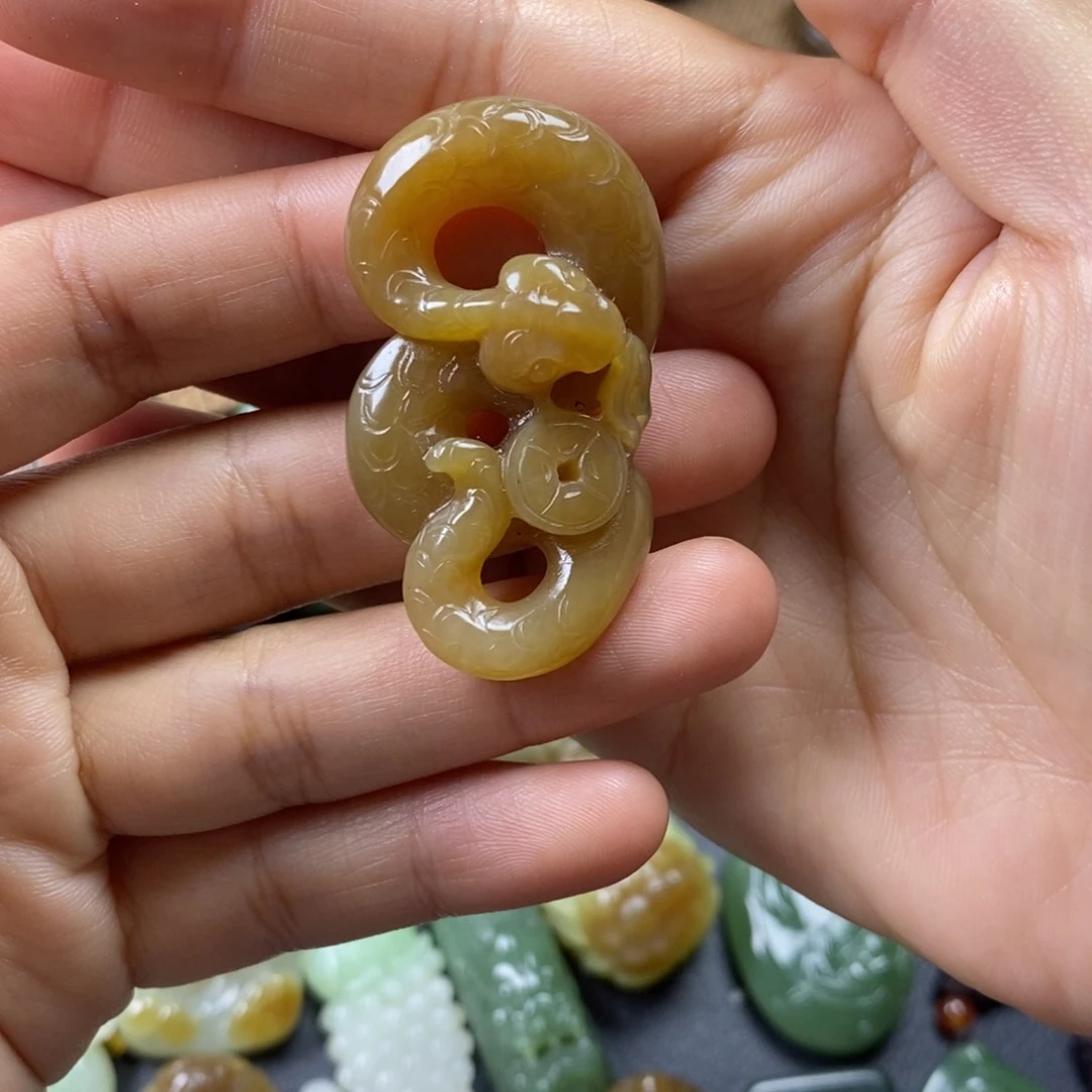 颈饰未镶嵌和田玉