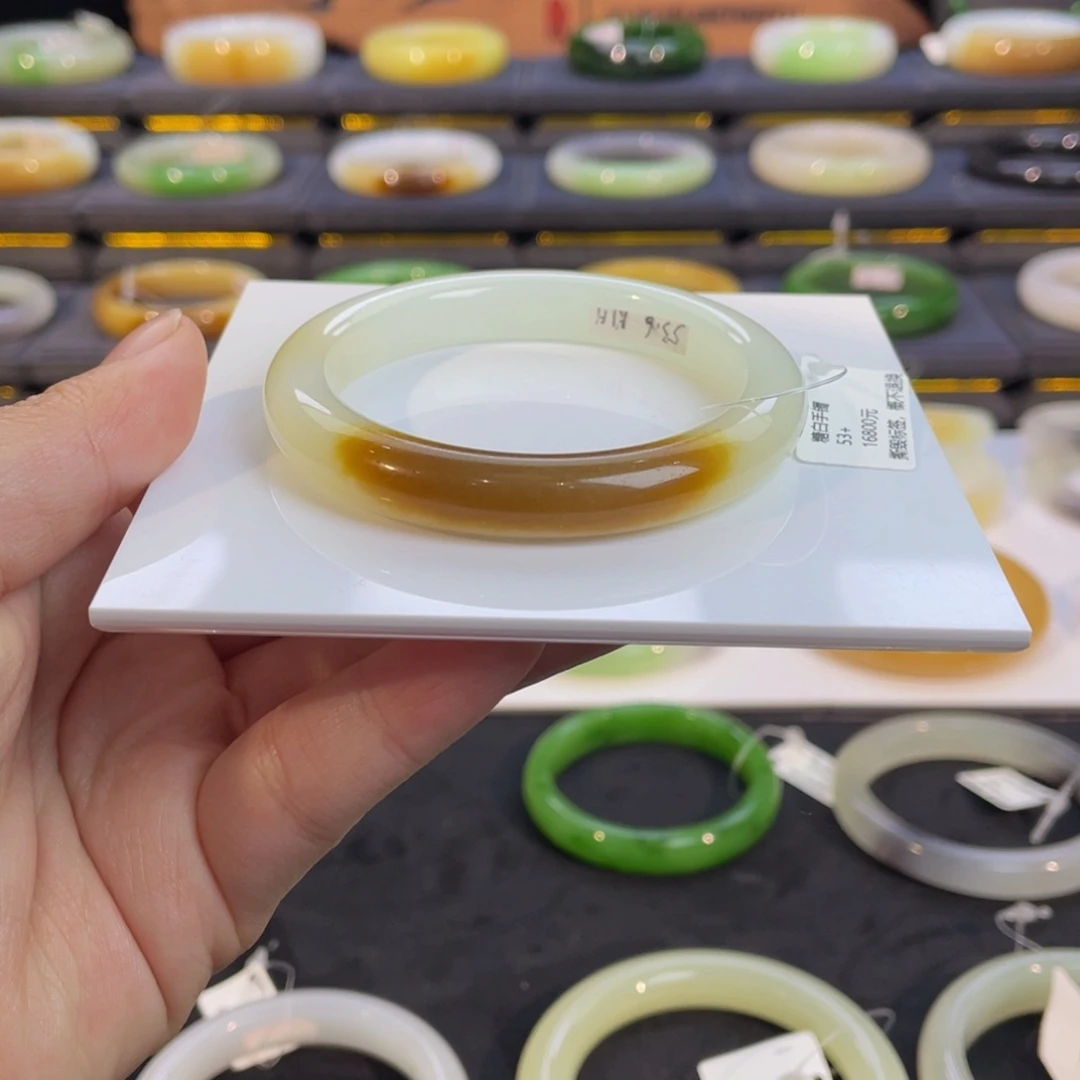 未镶嵌手镯和田玉糖白手镯5354