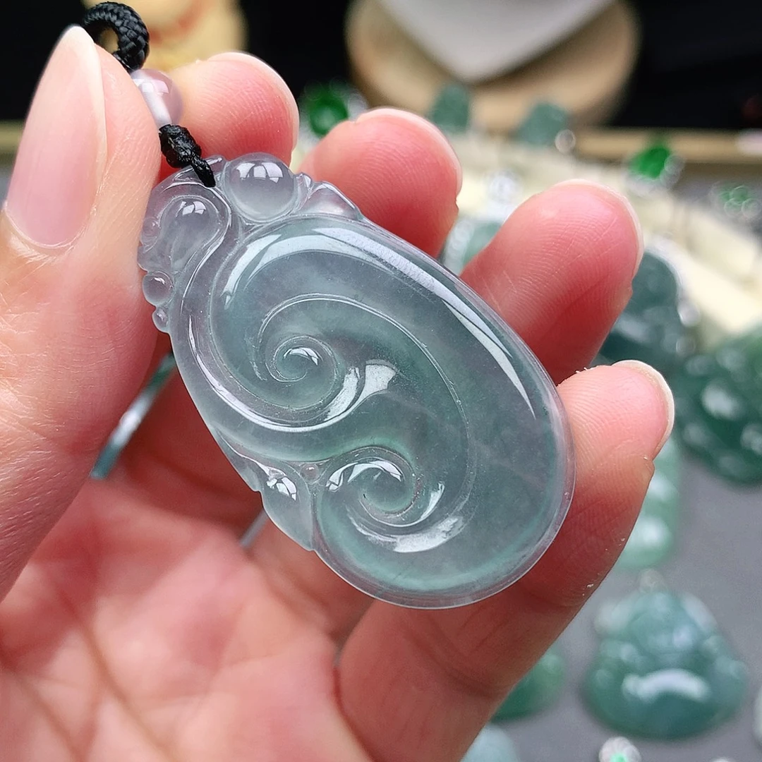 翡翠未镶嵌颈饰吊坠