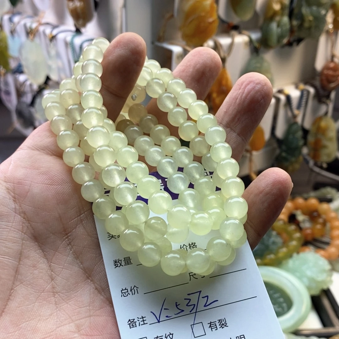 未镶嵌蛇纹石玉颈饰