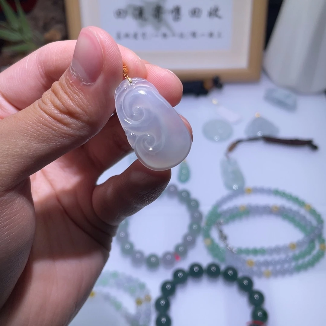 翡翠18K金镶嵌颈饰吊坠20