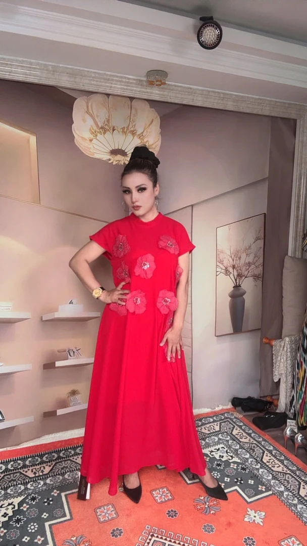 新款法式重工立体花朵钉珠设计感夏季女士气质显瘦连衣裙