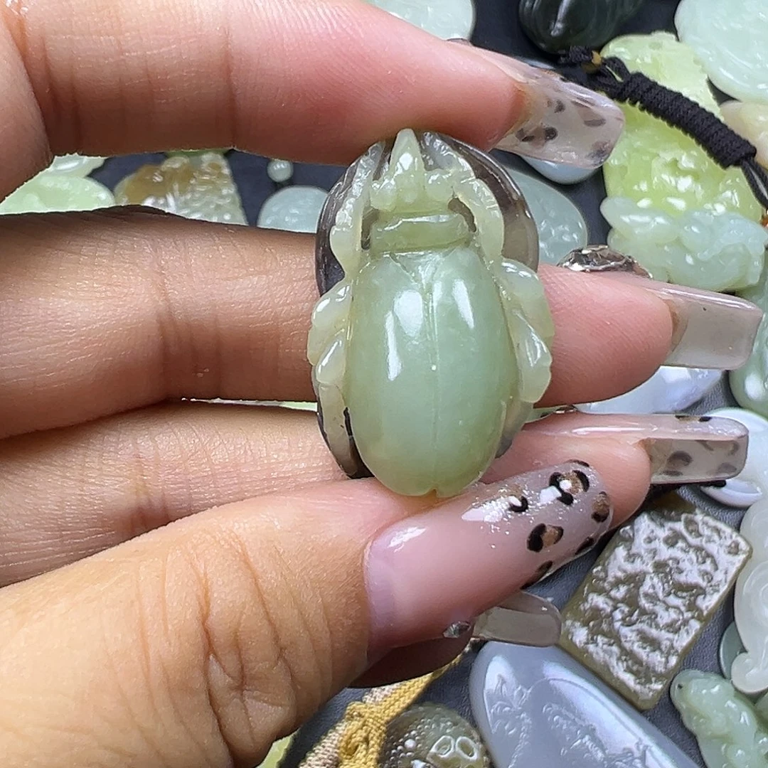 没***期颈饰未镶嵌和田玉