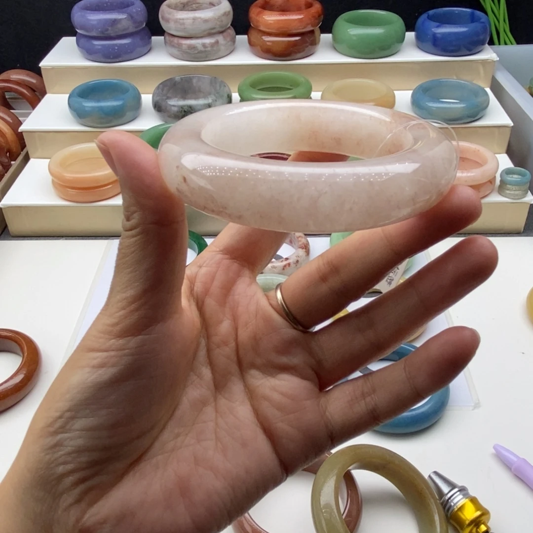 石英岩玉未镶嵌手镯