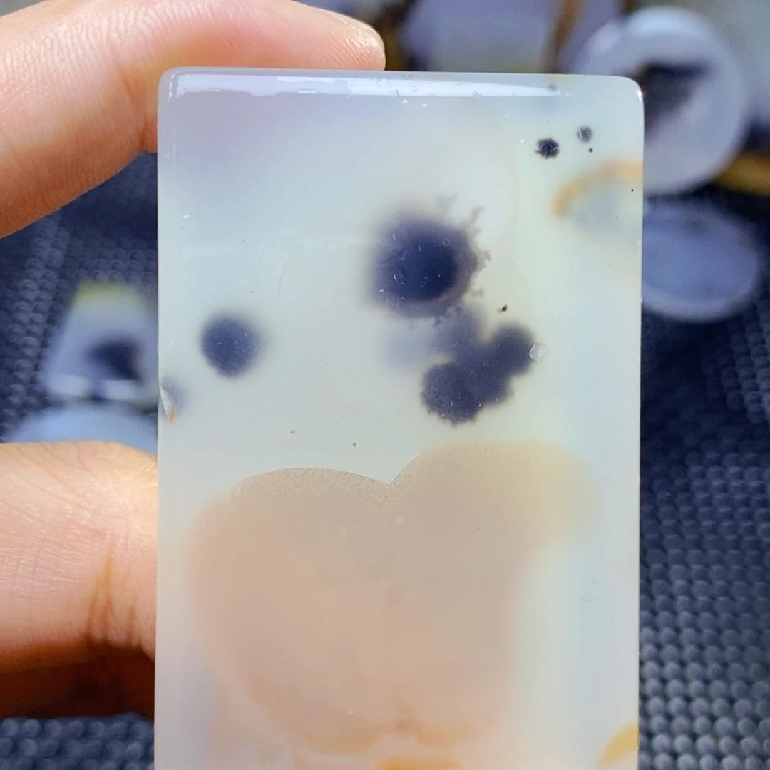 玛瑙/玉髓未镶嵌珠宝奇石