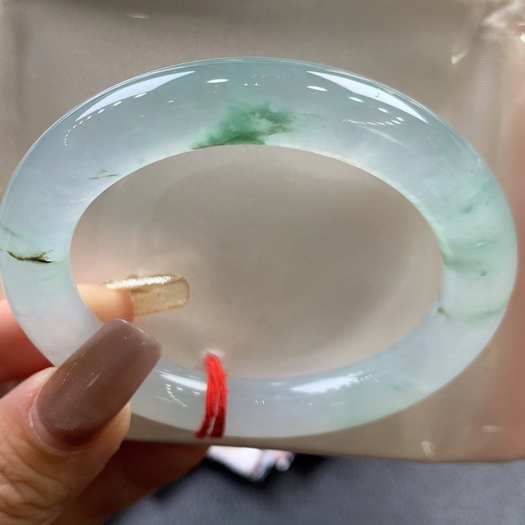 翡翠未镶嵌手镯52.7圆条