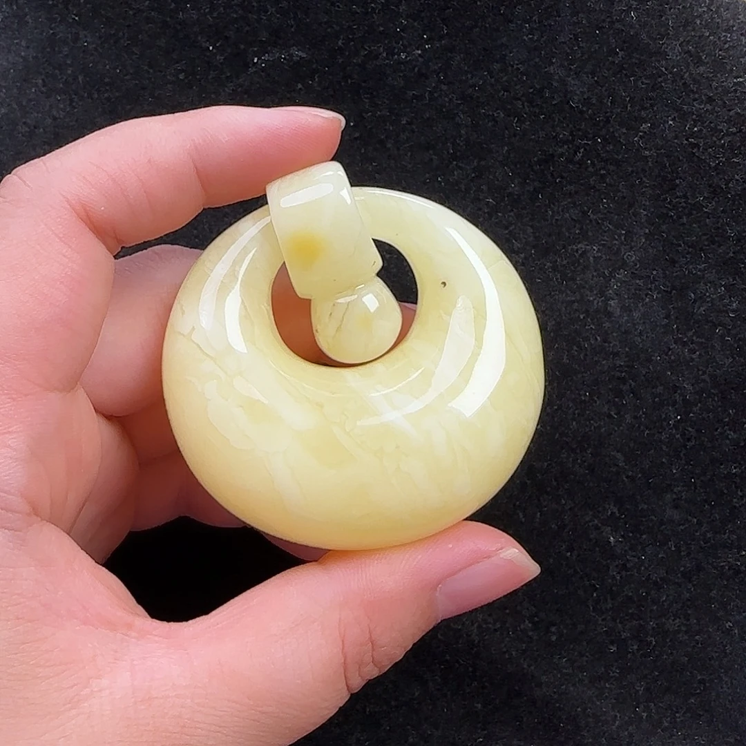 蜜蜡未镶嵌珠宝奇石