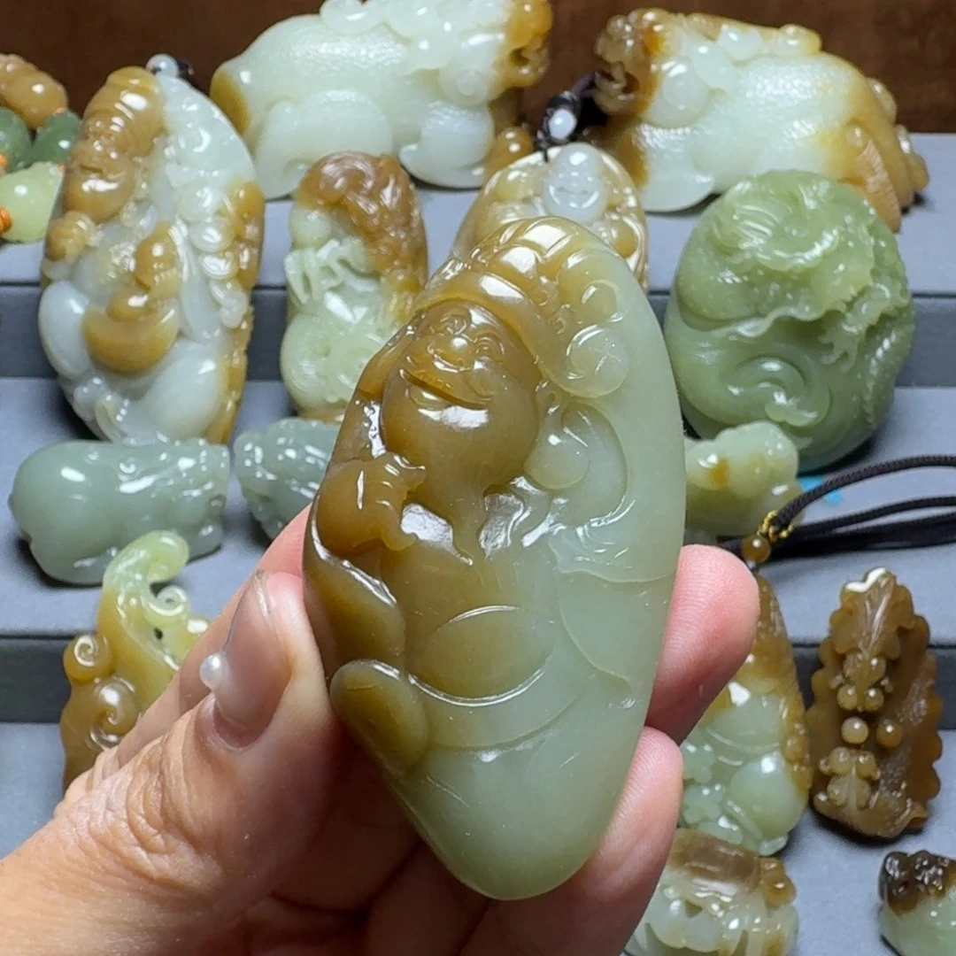 和田玉未镶嵌颈饰