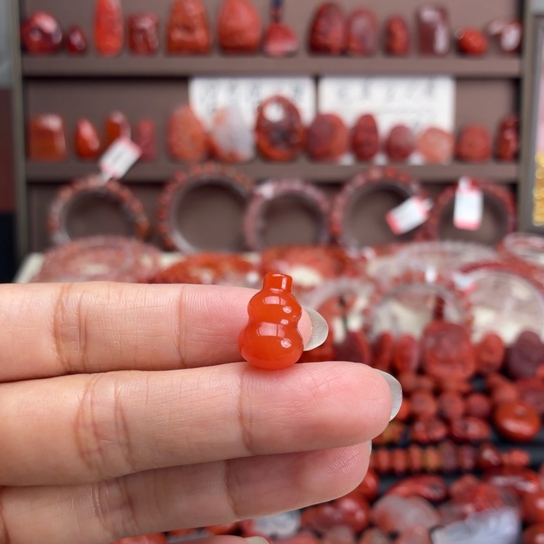 南红玛瑙未镶嵌颈饰胖葫芦