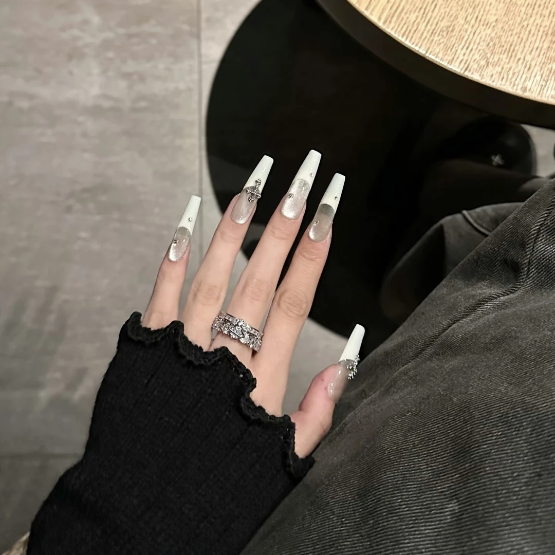 辣妹克罗心纯手工美甲轻奢裸色爆闪显白法式穿戴甲片长款百搭气质