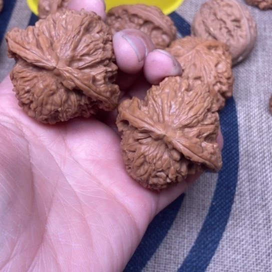 吊坠文玩核桃争**刘南疆