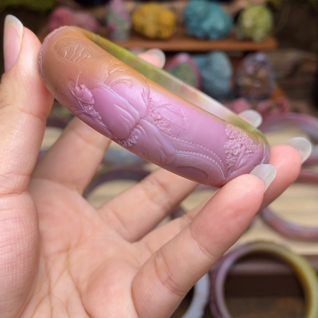 红****玛瑙/玉髓未镶嵌珠宝半成品盐源玛瑙手串山水手镯