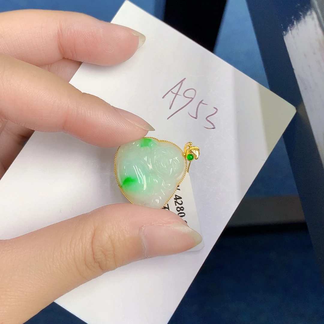 翡翠18K金镶嵌颈饰000000000