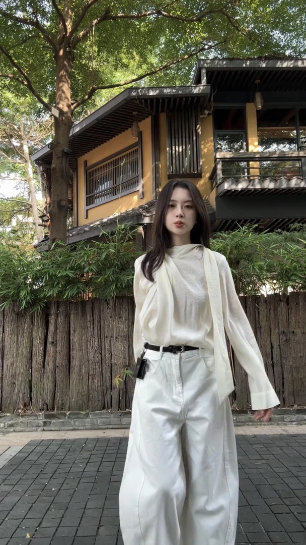 2025秋季新款法式飘带荡领长袖衬衫女独特别致显瘦上衣百搭直筒裤