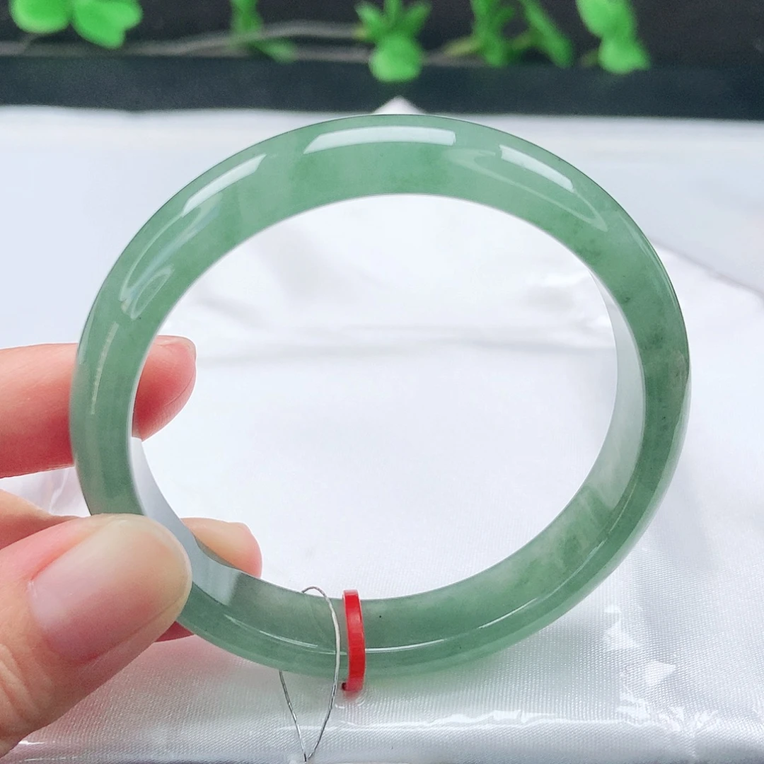 翡翠未镶嵌手镯54圈