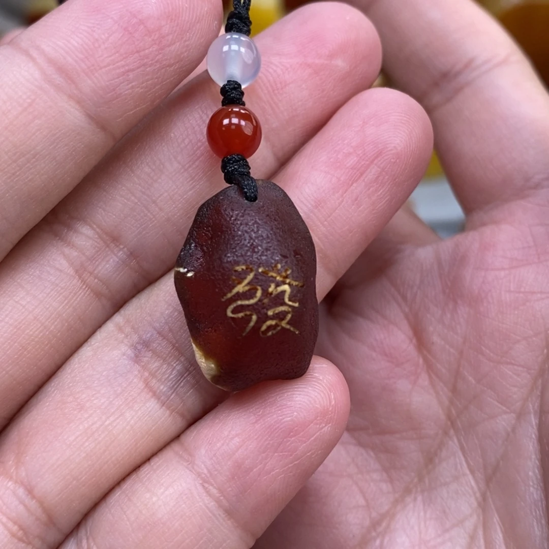 蜜蜡未镶嵌珠宝奇石