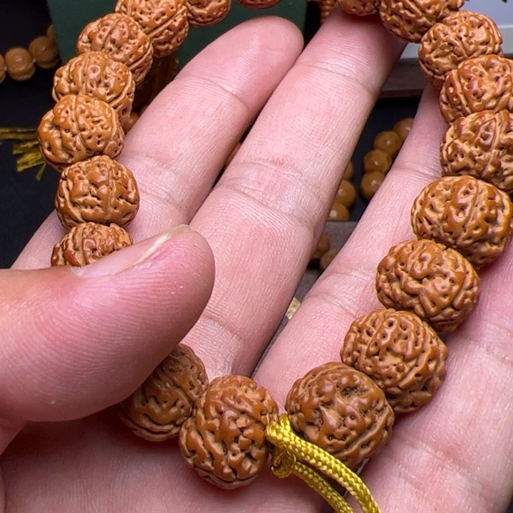 猴头核桃手串李*刚啦啦啦