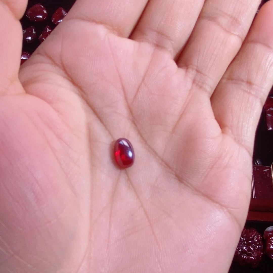 选***择天然辰砂天然朱砂单晶