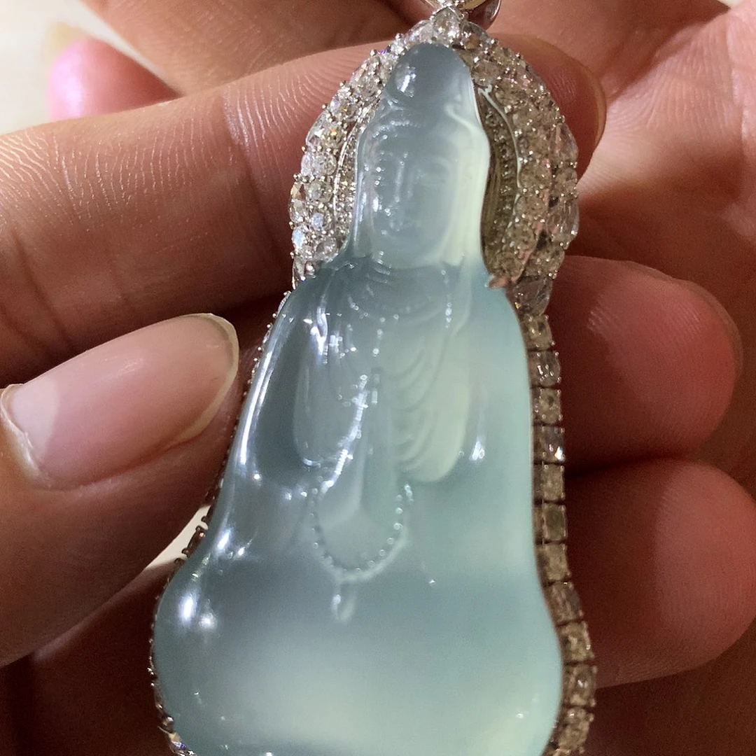 翡翠未镶嵌颈饰翡翠