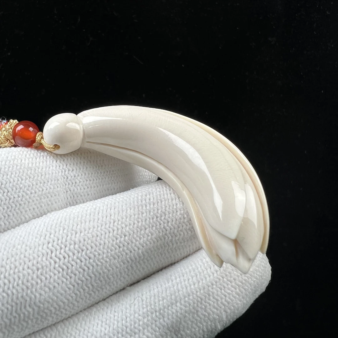 S5485天然猛犸牙玉兰花52x15 mm支持鉴定假一赔四