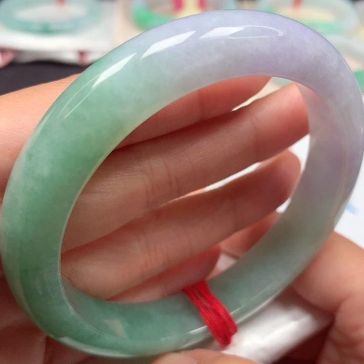翡翠手镯未镶嵌春彩45元