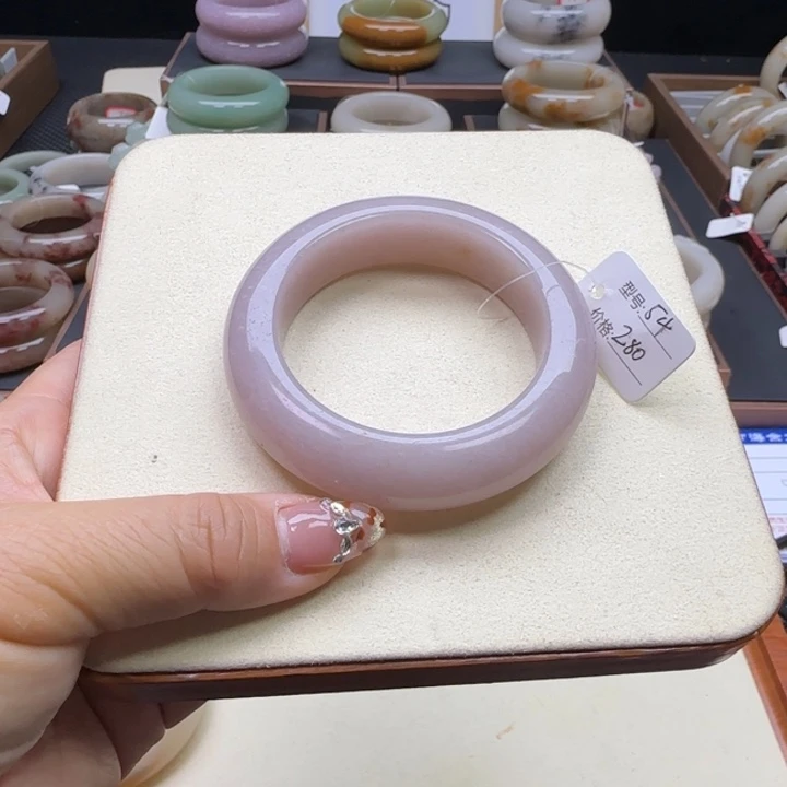 石英岩玉未镶嵌手镯