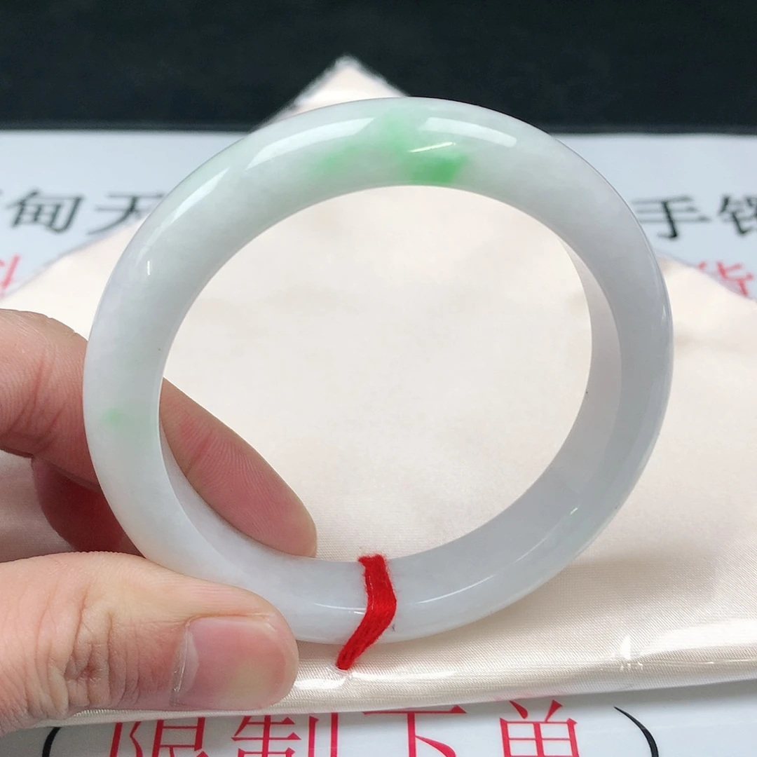 翡翠手镯未镶嵌圈57