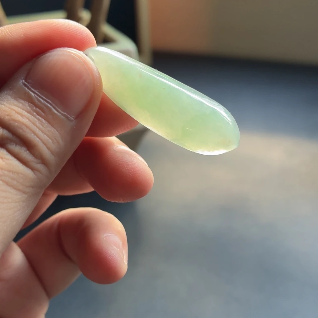 翡翠未镶嵌颈饰福瓜