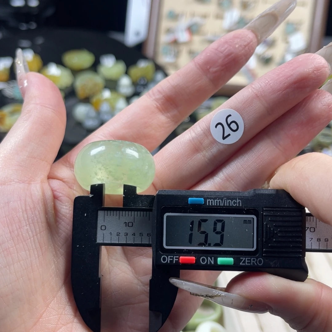 蛇纹石玉未镶嵌戒指