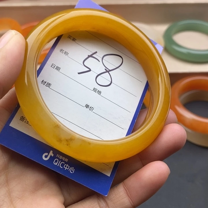 石英质玉未镶嵌手镯