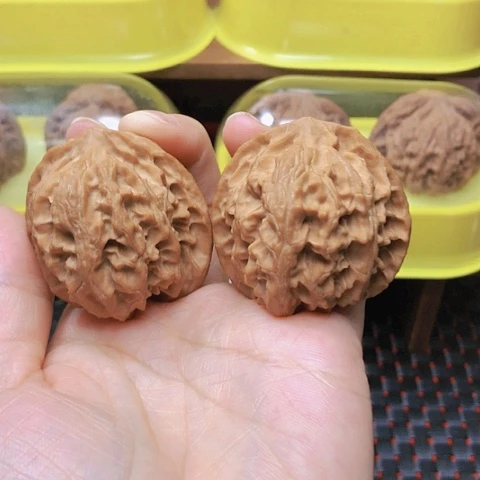 【闪购商品】文玩核桃吊坠?**?苹果园