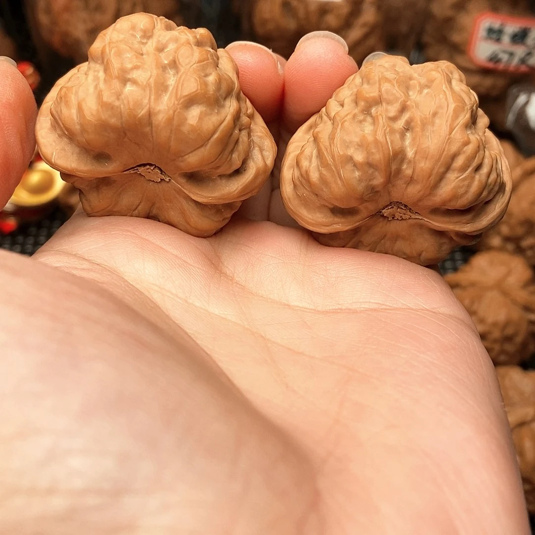 文玩核桃吊坠蛤蟆头核桃精品39