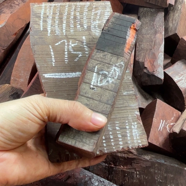 小***子檀香紫檀（小叶紫檀）