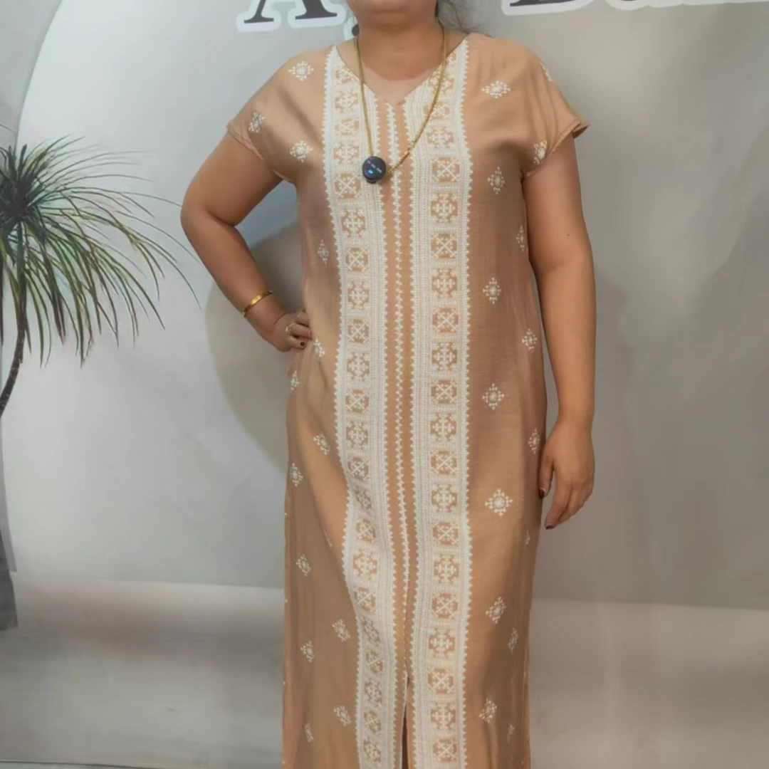 0007   女士漂亮的裙子。