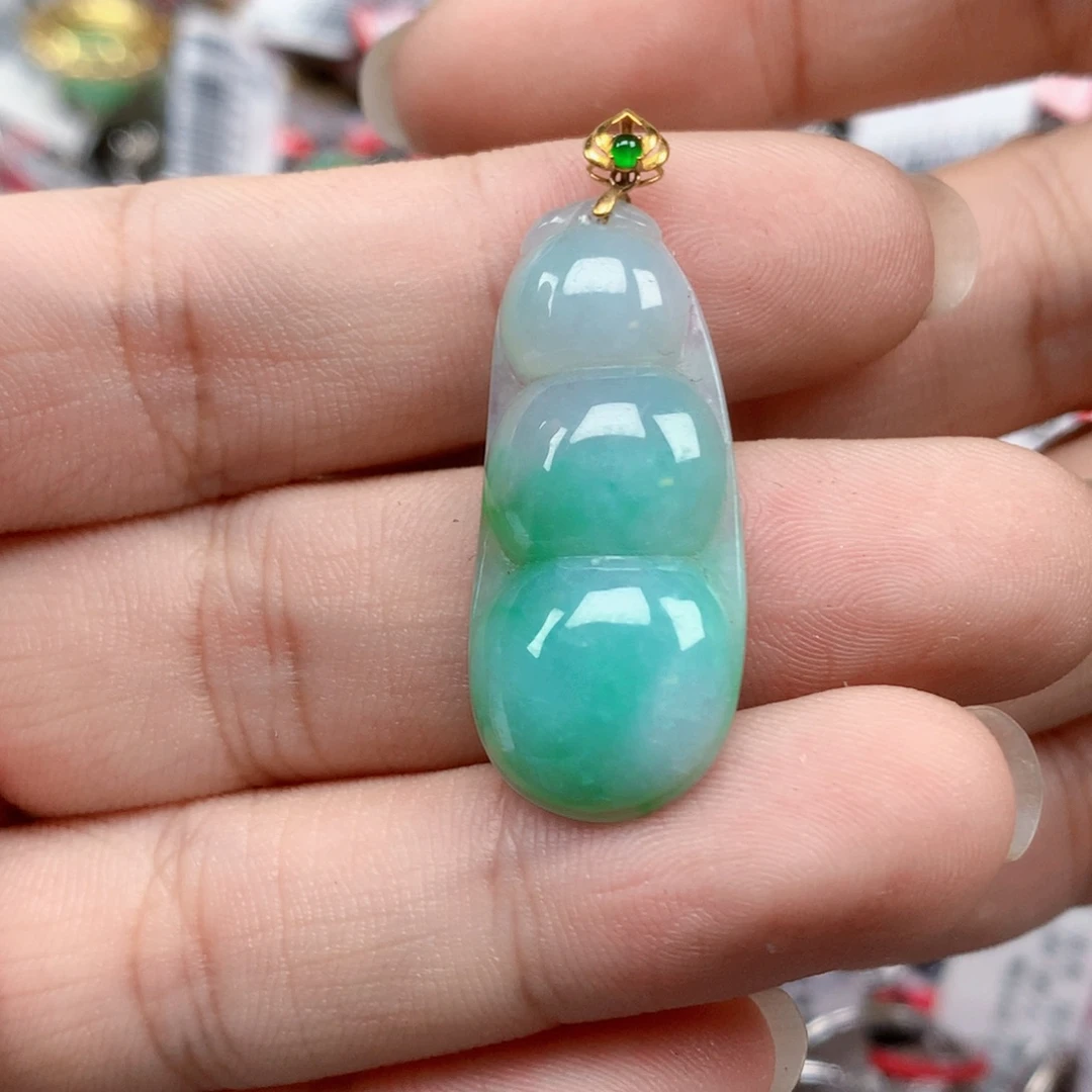 翡翠18K金镶嵌颈饰天然翡翠吊坠