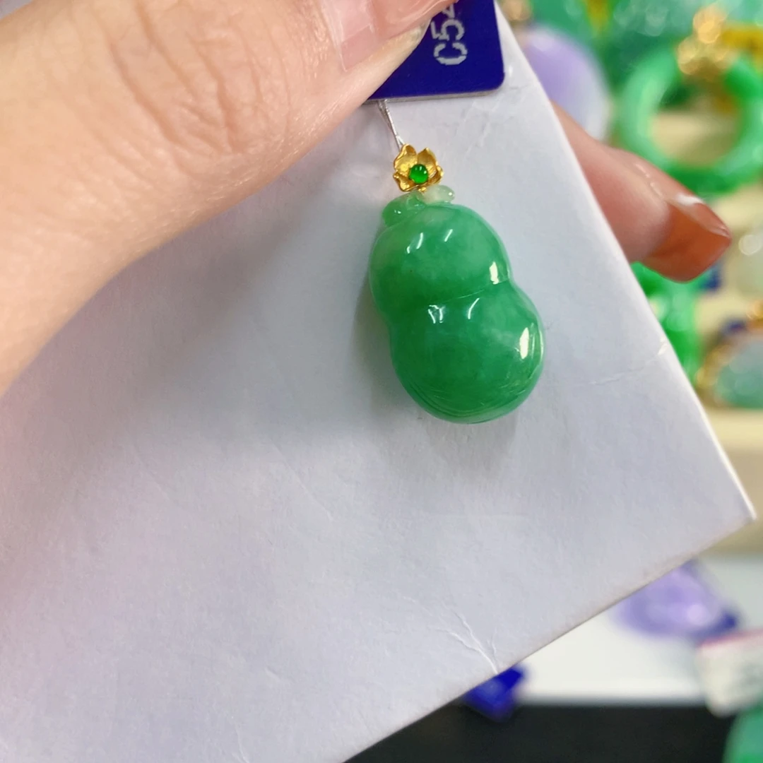 吊坠(不含链)18K金镶嵌翡翠