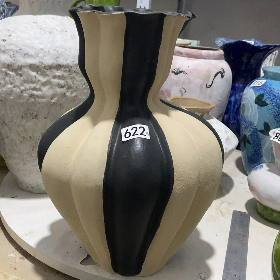 景德镇花瓶一物一拍